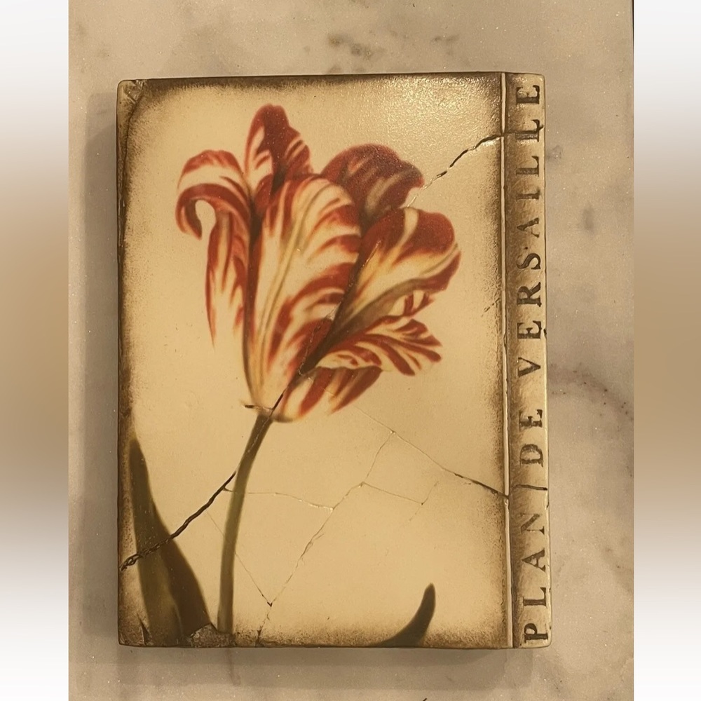 Sid Dickens Memory Block Versaille Tulip T-145~ RETIRED. Vintage